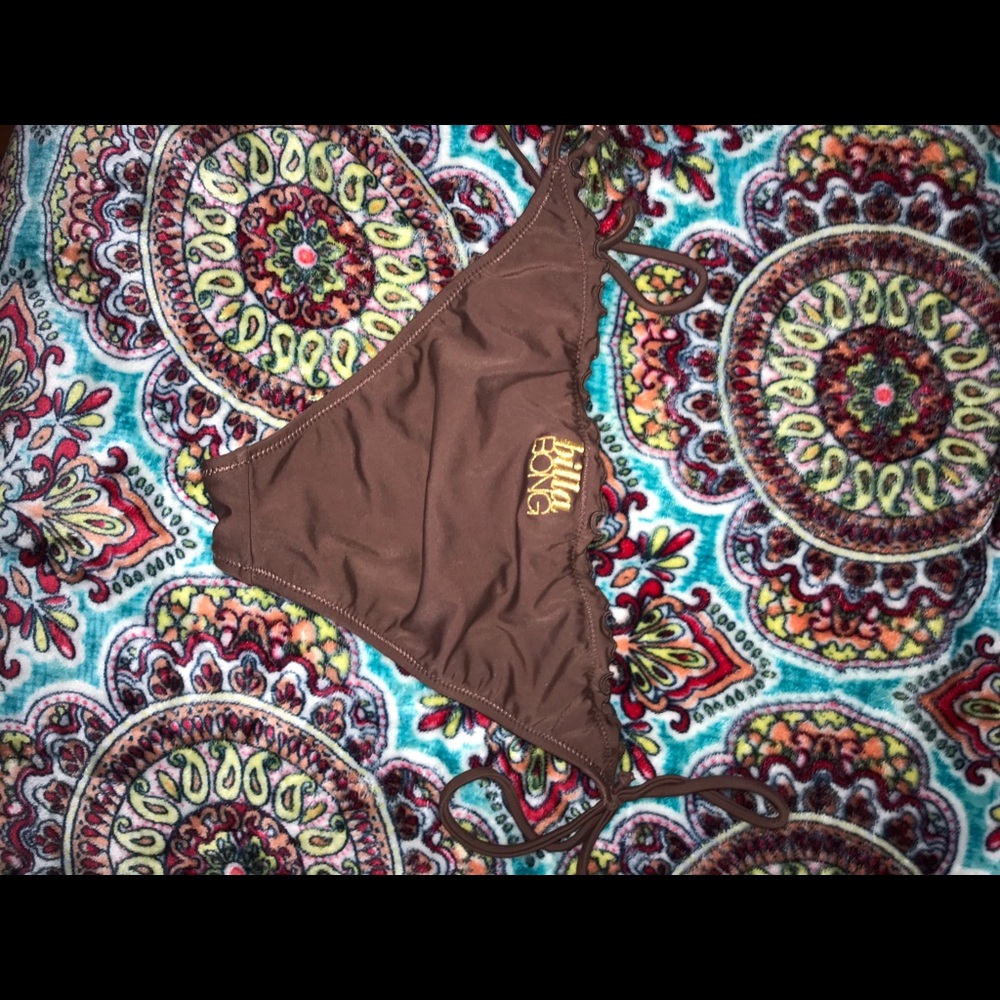 Ruffled brown billabong bottoms